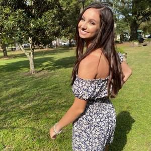 Meet your Posher, Lindsey